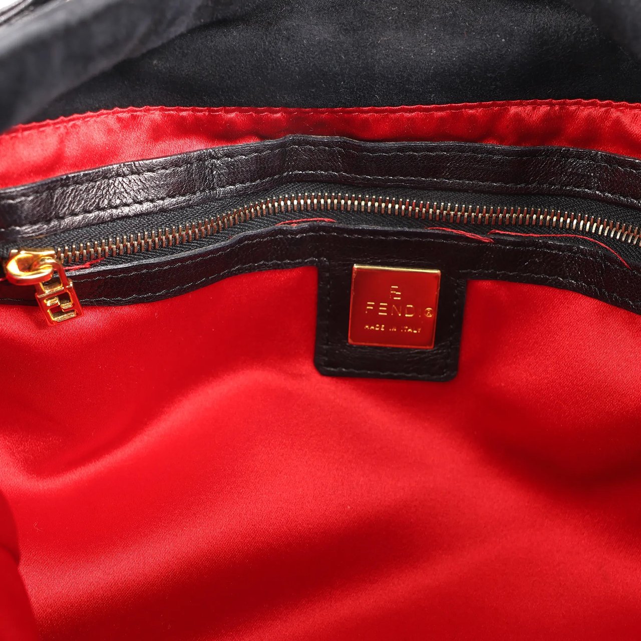 Fendi FENDI Suede x Leather Shoulder bag in Black Zwart