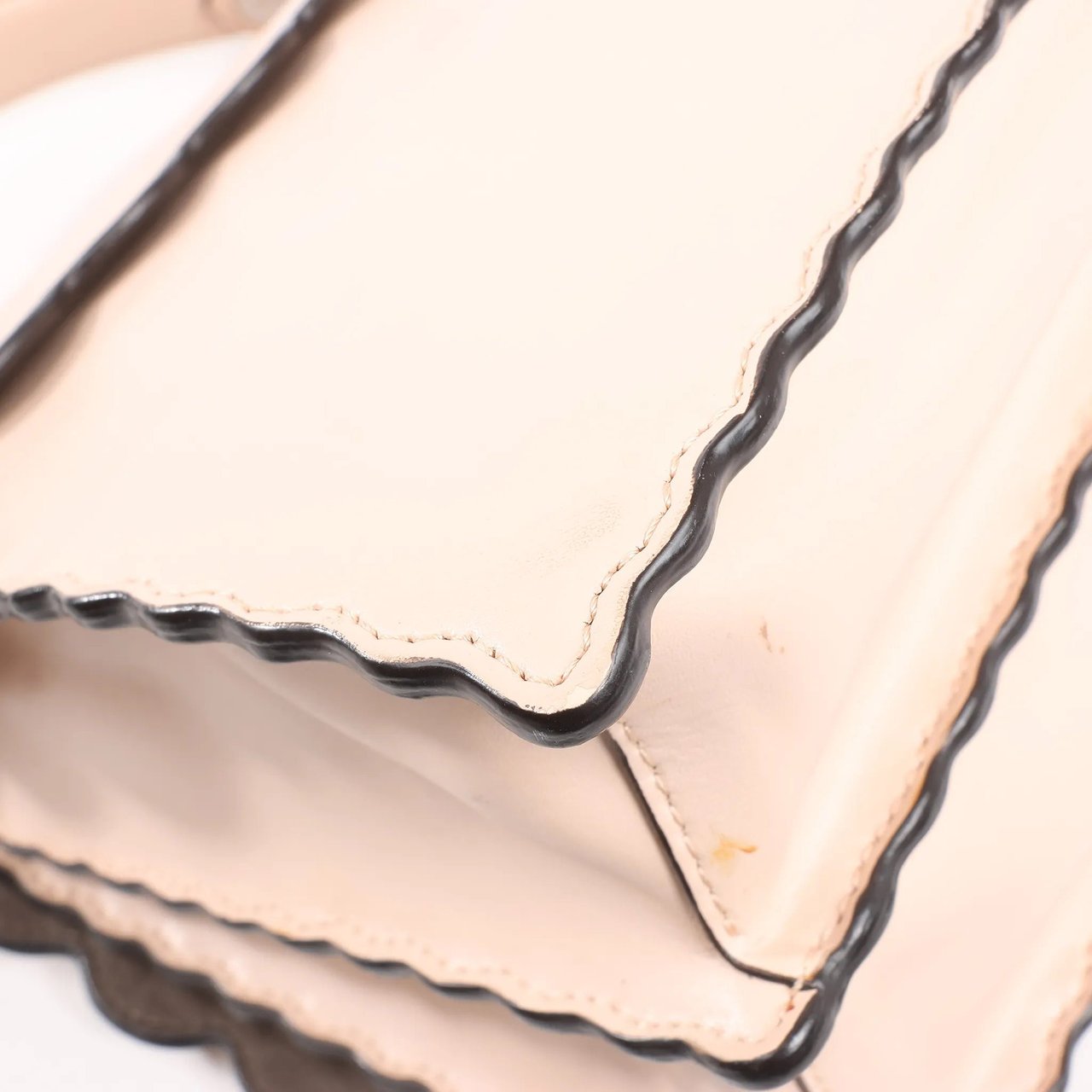 Fendi FENDI Kan I Leather 2Way Handbag in Pink 8BT283 Roze