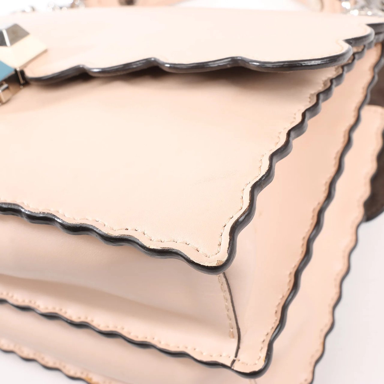 Fendi FENDI Kan I Leather 2Way Handbag in Pink 8BT283 Roze