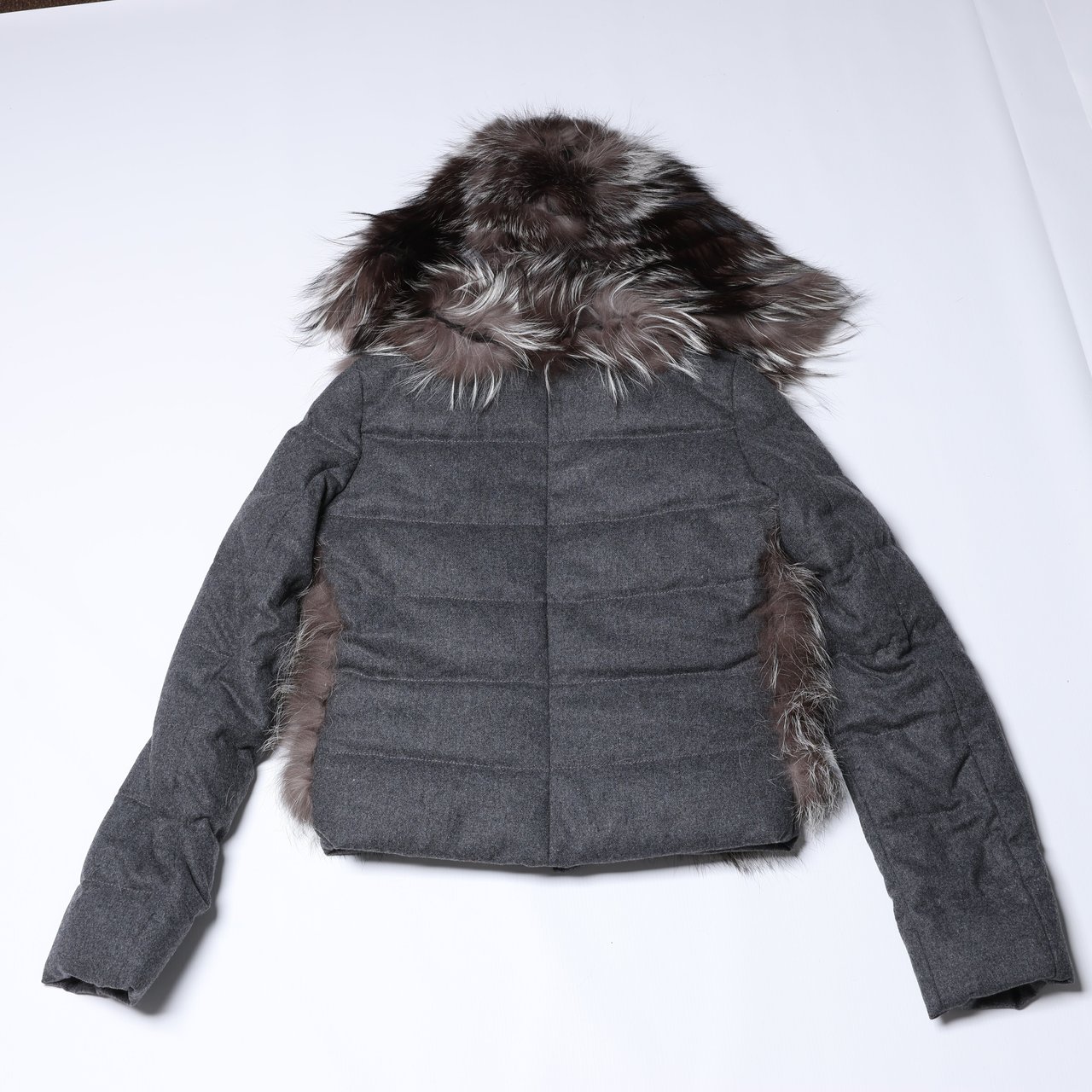 Fendi Fendi Wool-Blend Puffer Jacket with Fur Trim, Size 40 Grijs