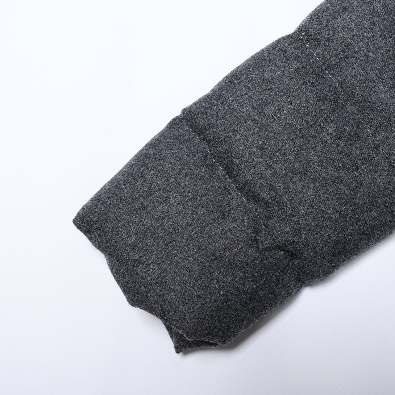 Fendi Fendi Wool-Blend Puffer Jacket with Fur Trim, Size 40 Grijs