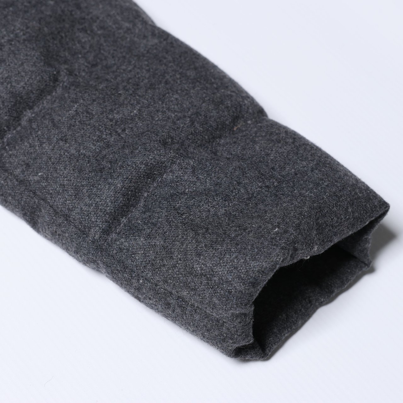 Fendi Fendi Wool-Blend Puffer Jacket with Fur Trim, Size 40 Grijs