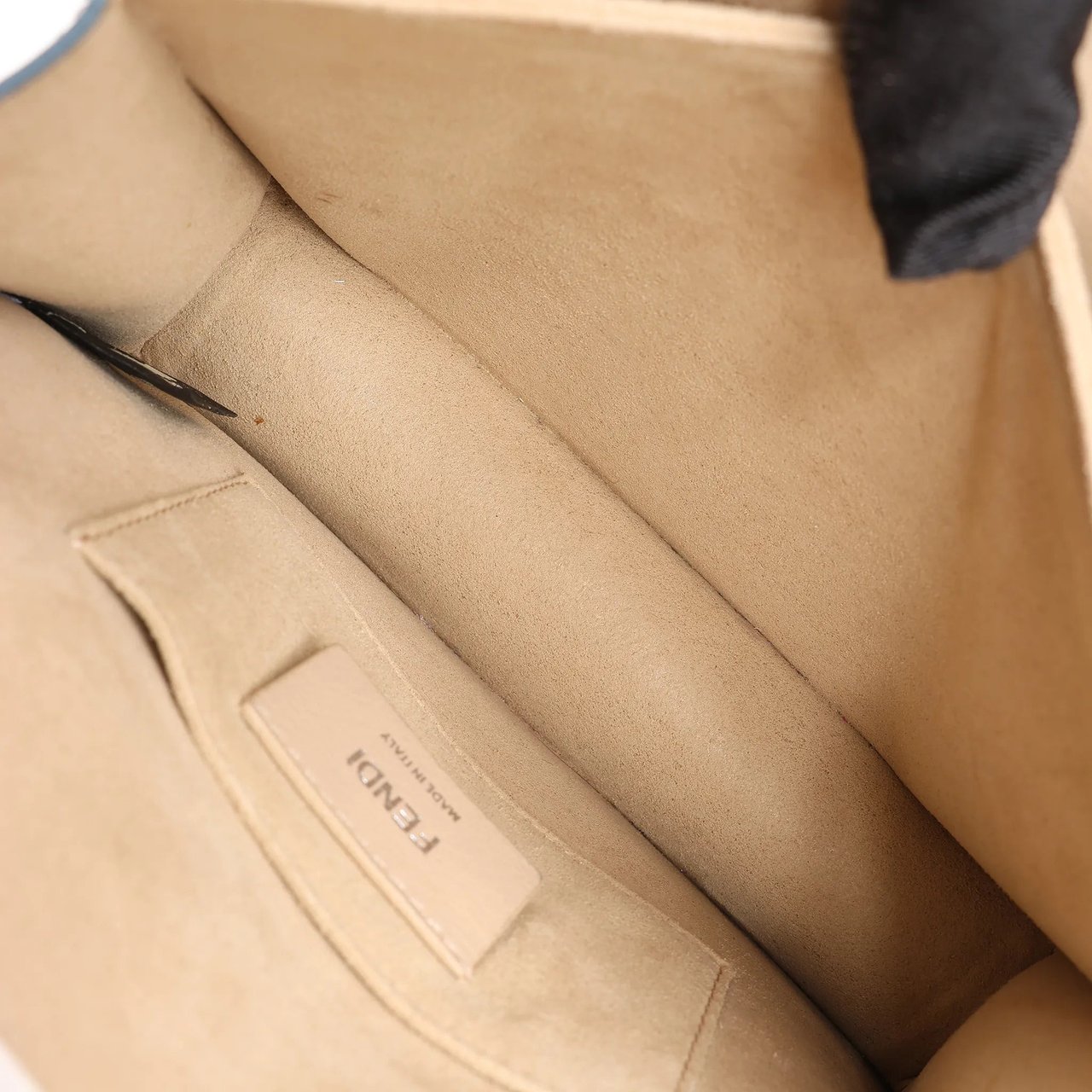 Fendi FENDI Mini Kan I Leather Shoulder Bag in White 8M0381 Wit