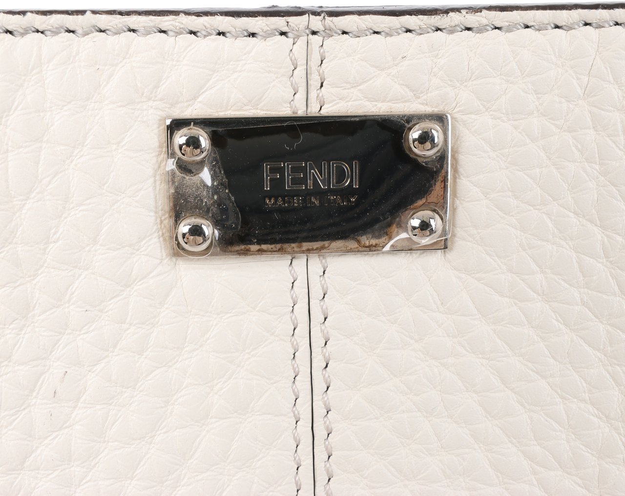 Fendi Fendi Peek-a-boo X-light Leather Handbag in White 7VA448 Wit