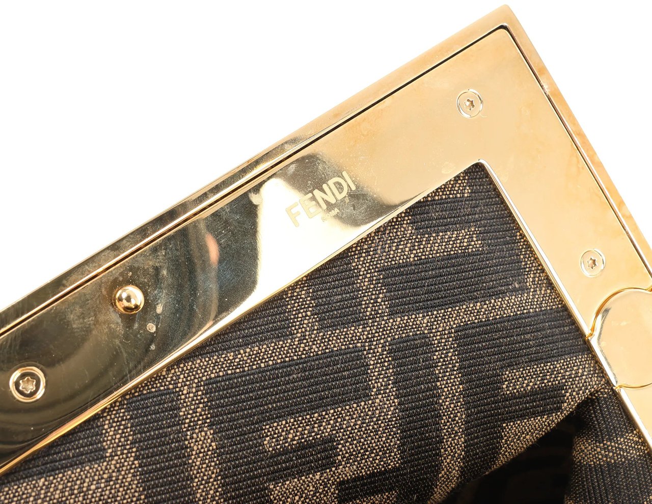 Fendi FENDI First Boa x Leather Crossbody bag in Pink 8BP129 Roze