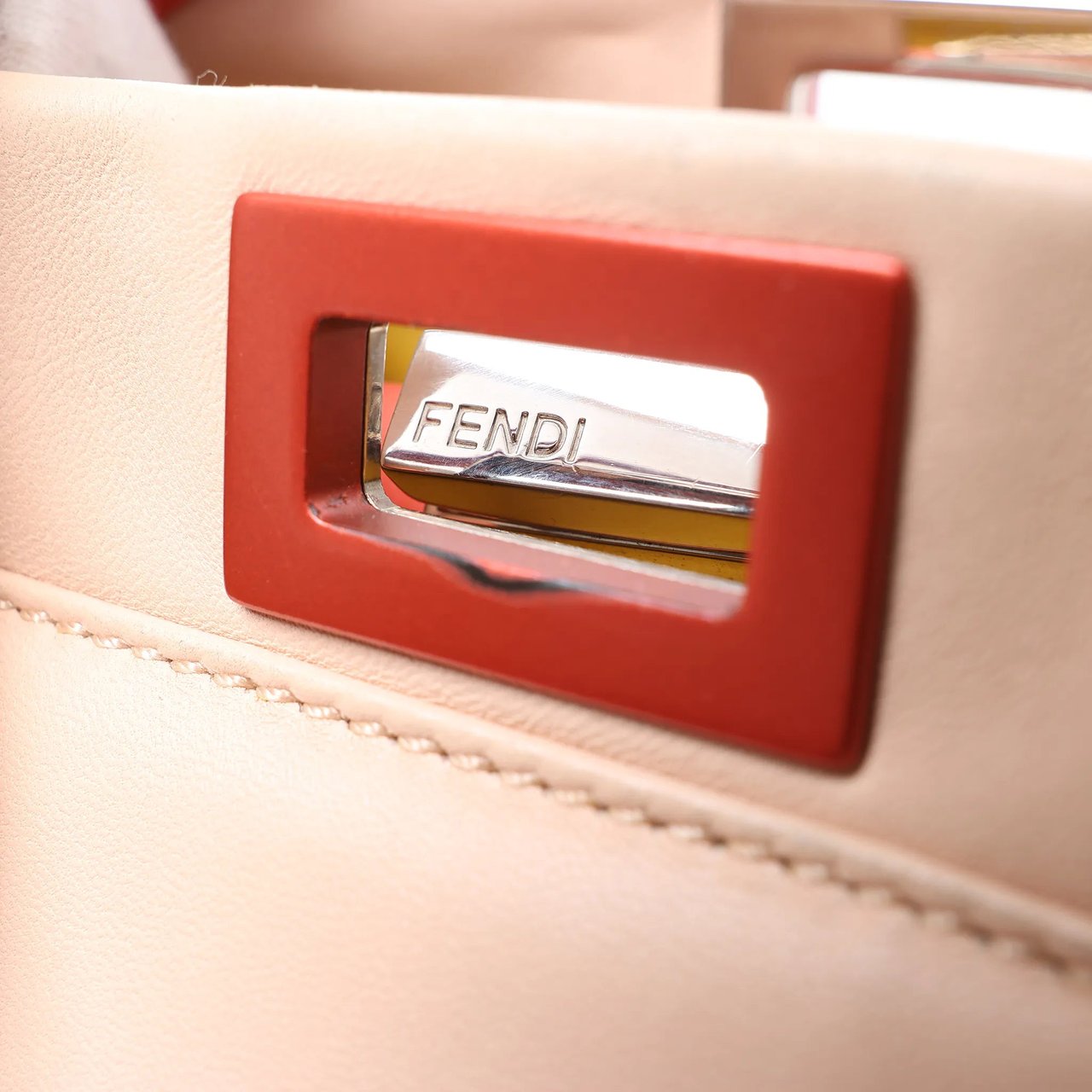 Fendi Peekaboo Mini Leather 2Way Handbag in Pink 8BN244 Roze