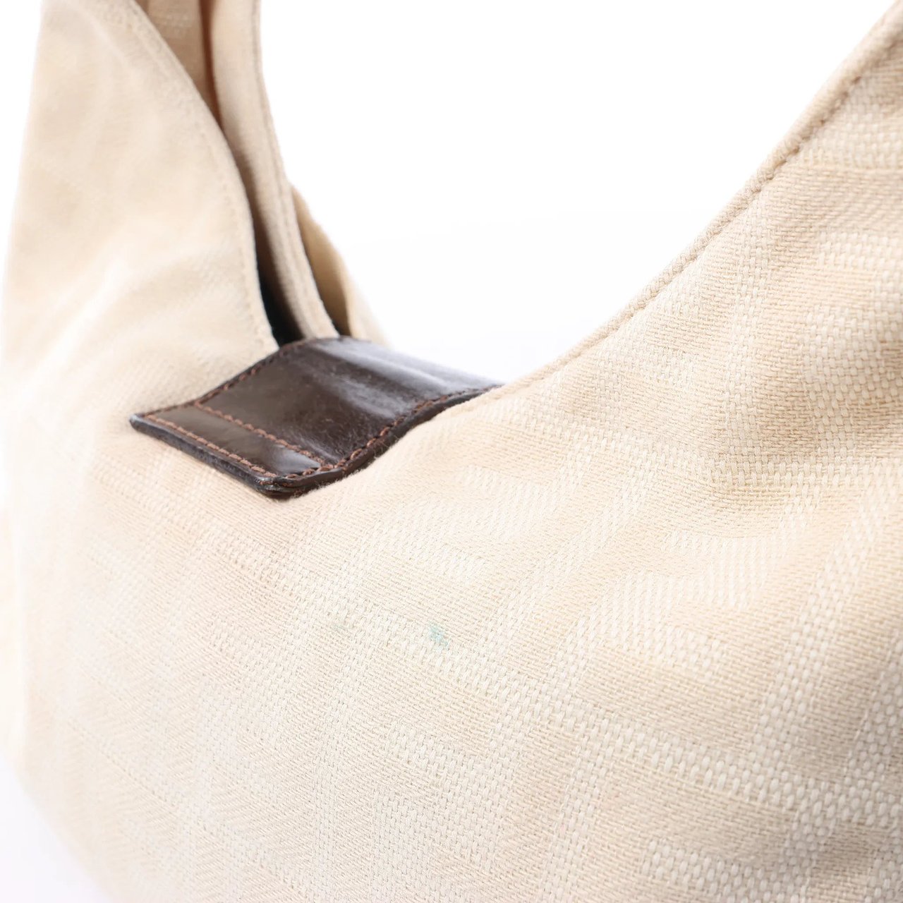 FENDI Mamma Baguette Canvas & Leather Shoulder bag in Beige Beige