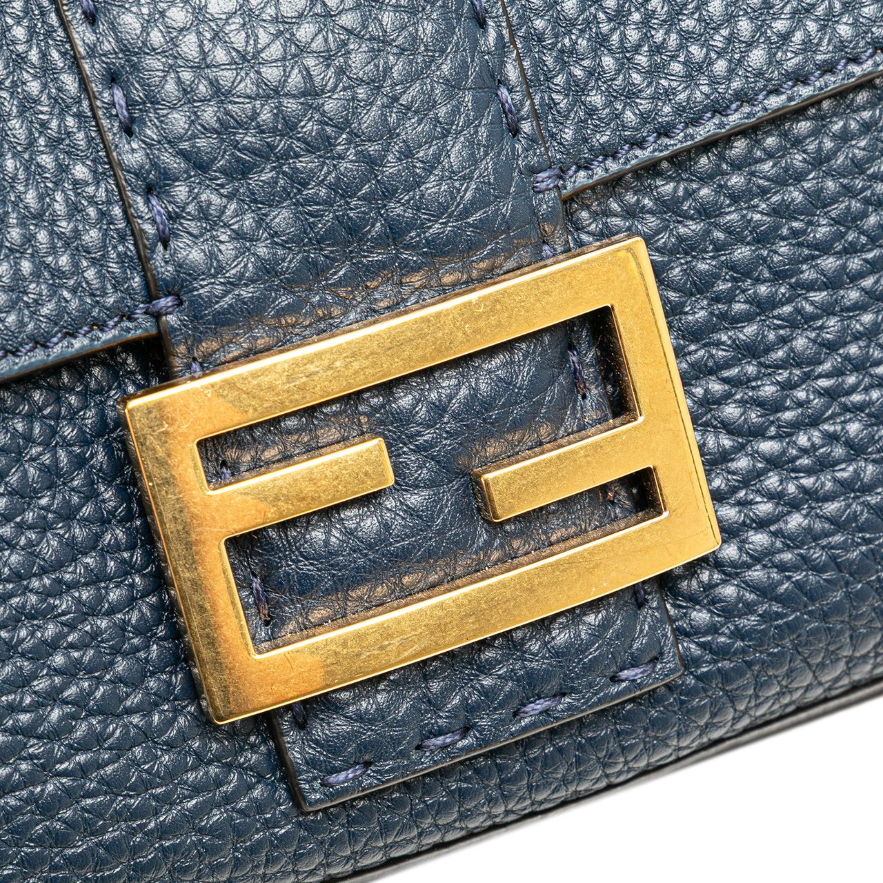Fendi Leather Selleria Baguette Satchel Blauw