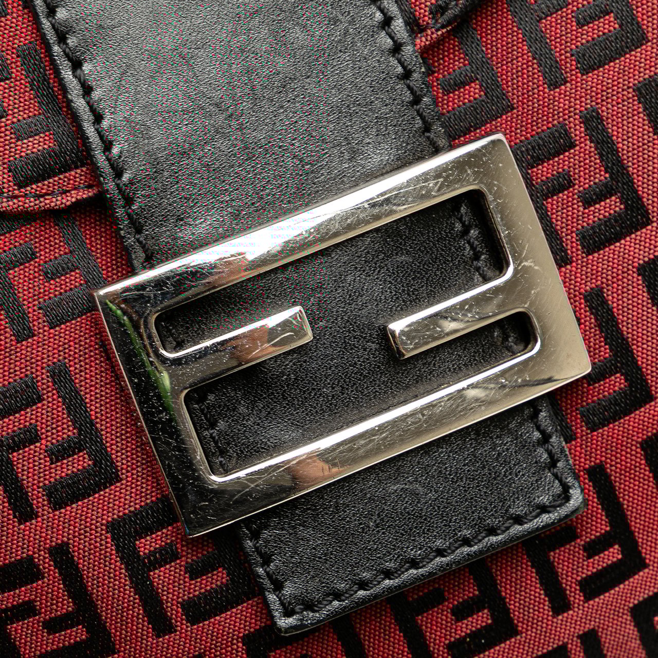 Fendi Zucca Canvas Double Flap Mamma Rood