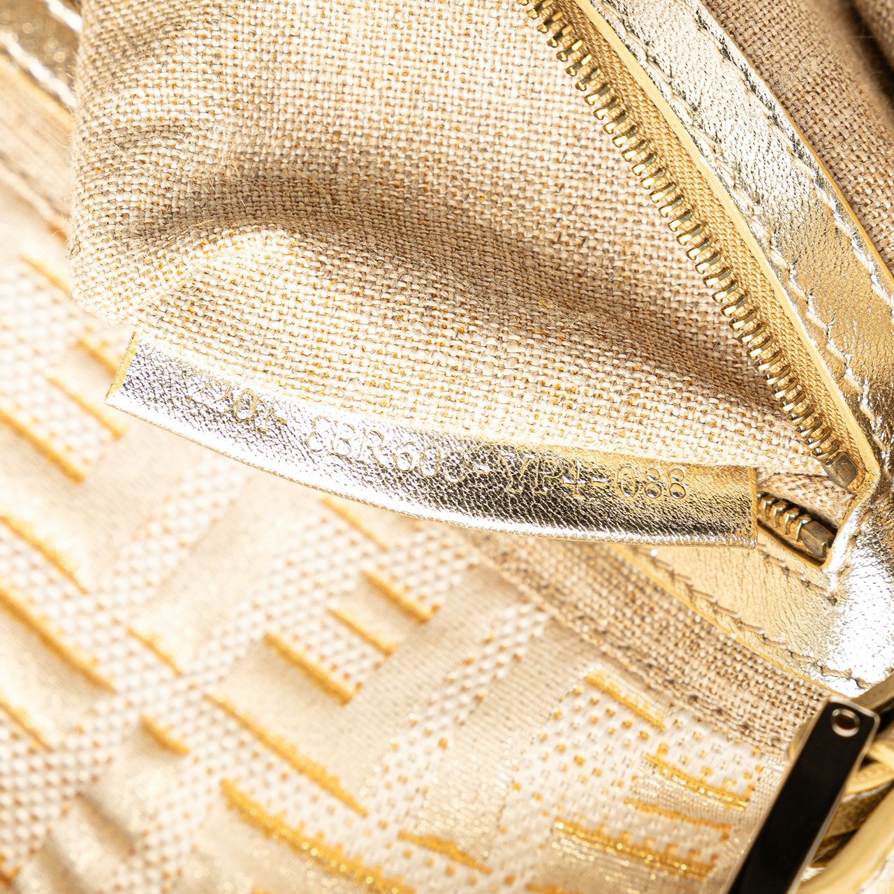 Fendi Zucca Metallic Lurex Baguette Goud