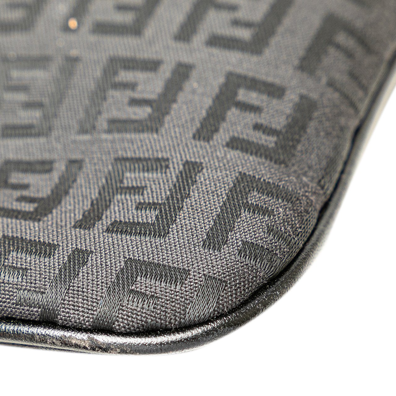 Fendi Zucchino Canvas Crossbody Zwart