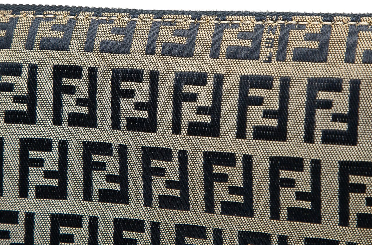 Fendi Zucchino Canvas Crossbody Grijs