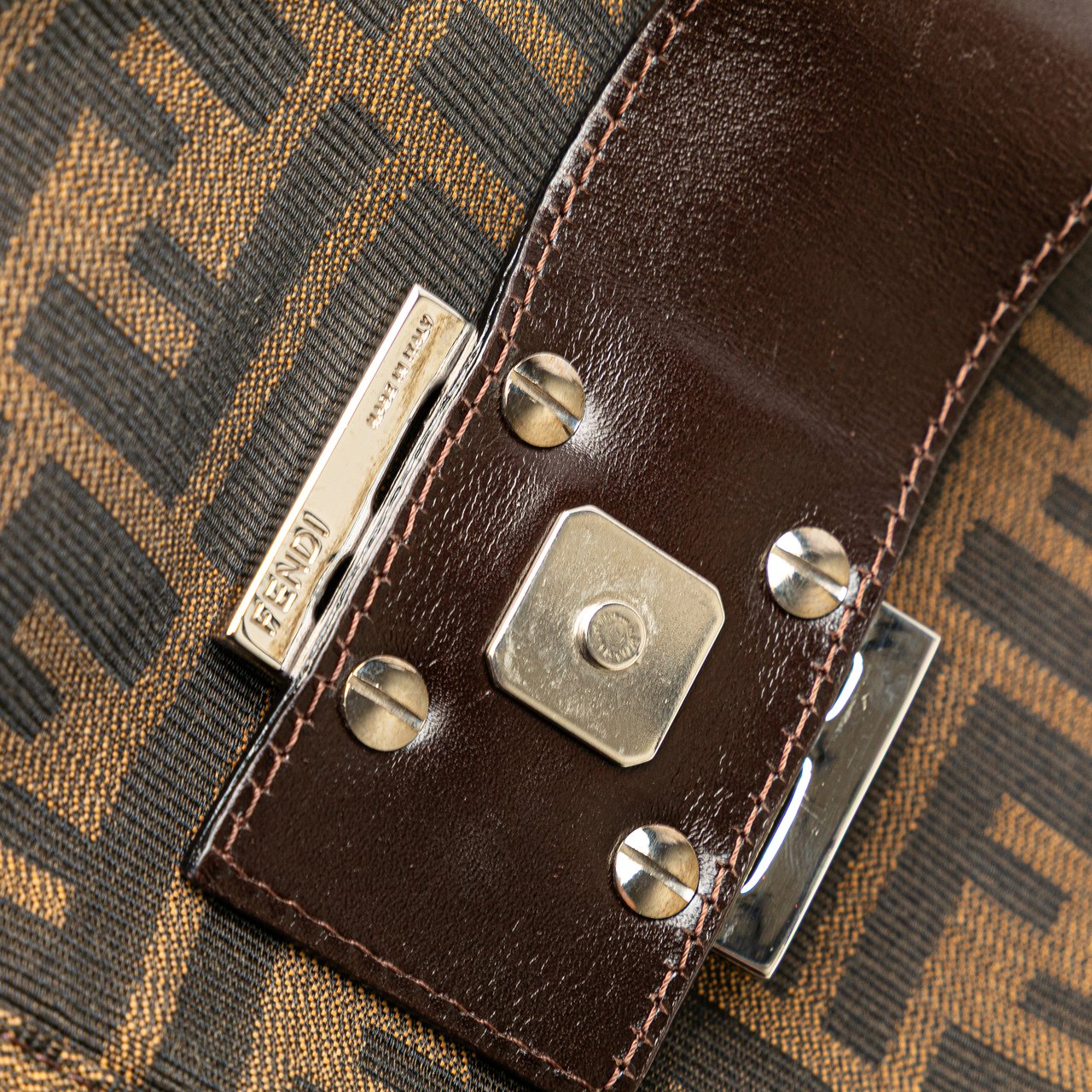 Fendi Zucca Canvas Shoulder Bag Bruin