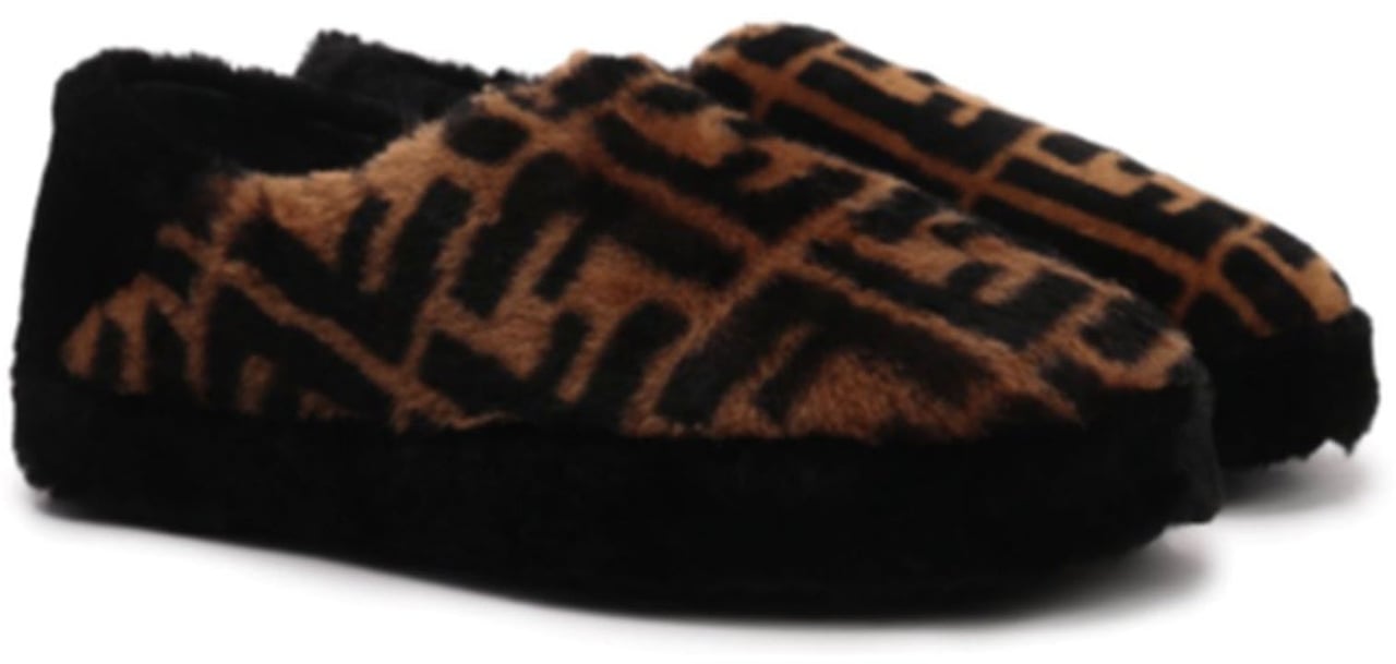 Fendi Fendi Fur Slippers Bruin