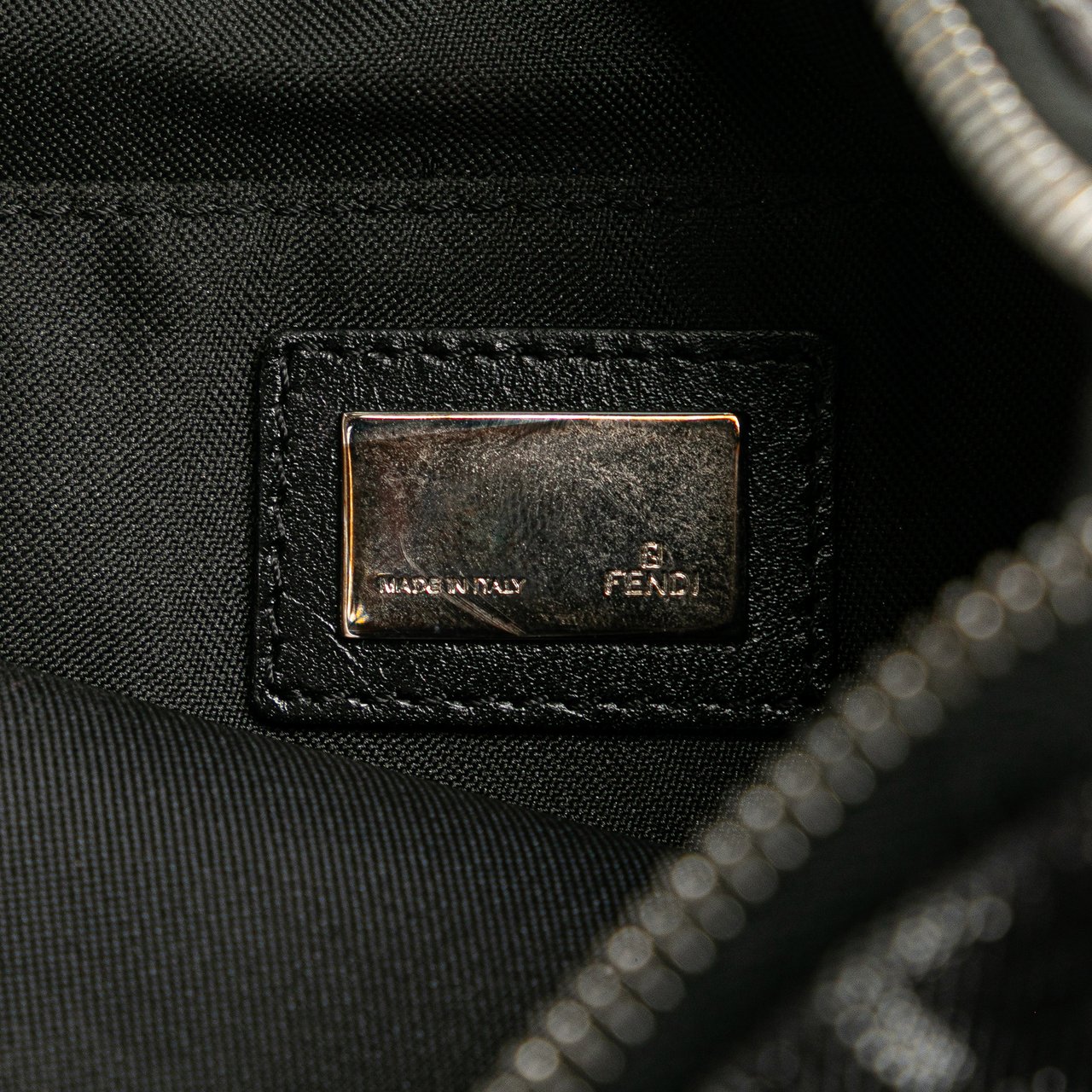 Fendi Zucchino Denim Oyster Shoulder Bag Zwart