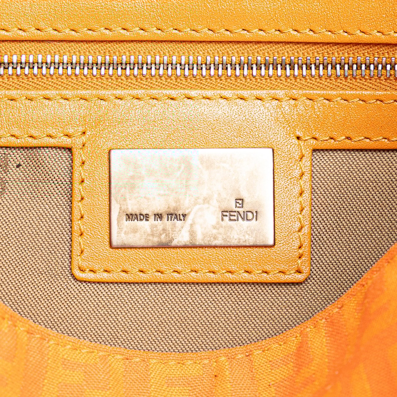 Fendi Zucchino Canvas Mamma Forever Oranje