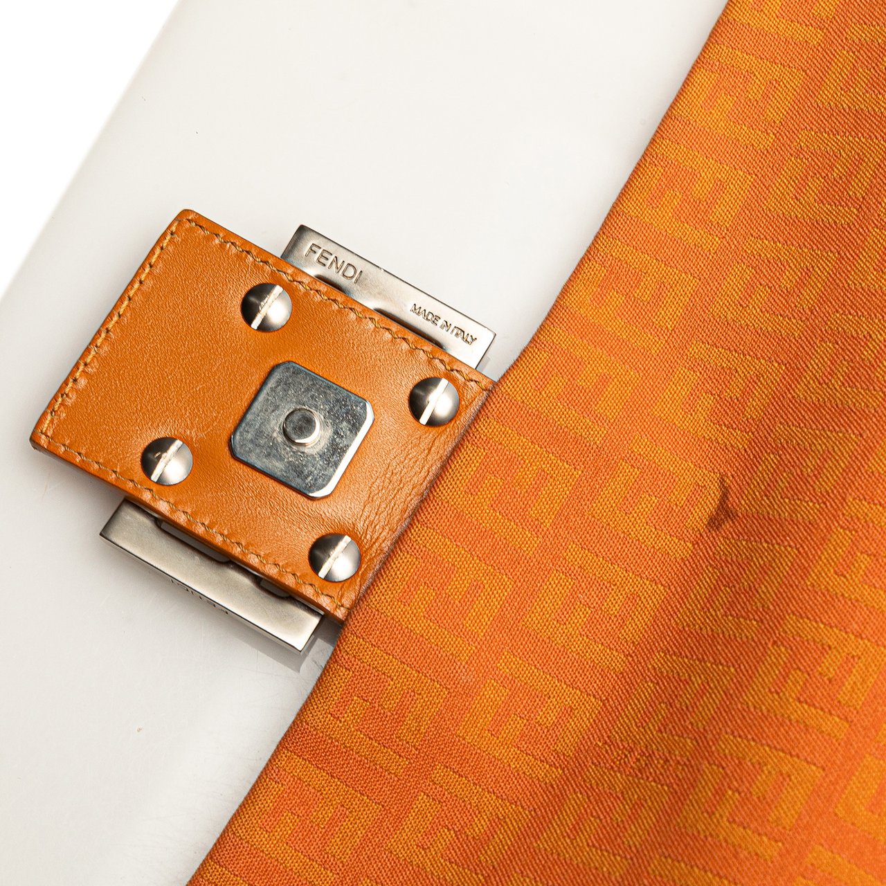Fendi Zucchino Canvas Mamma Forever Oranje