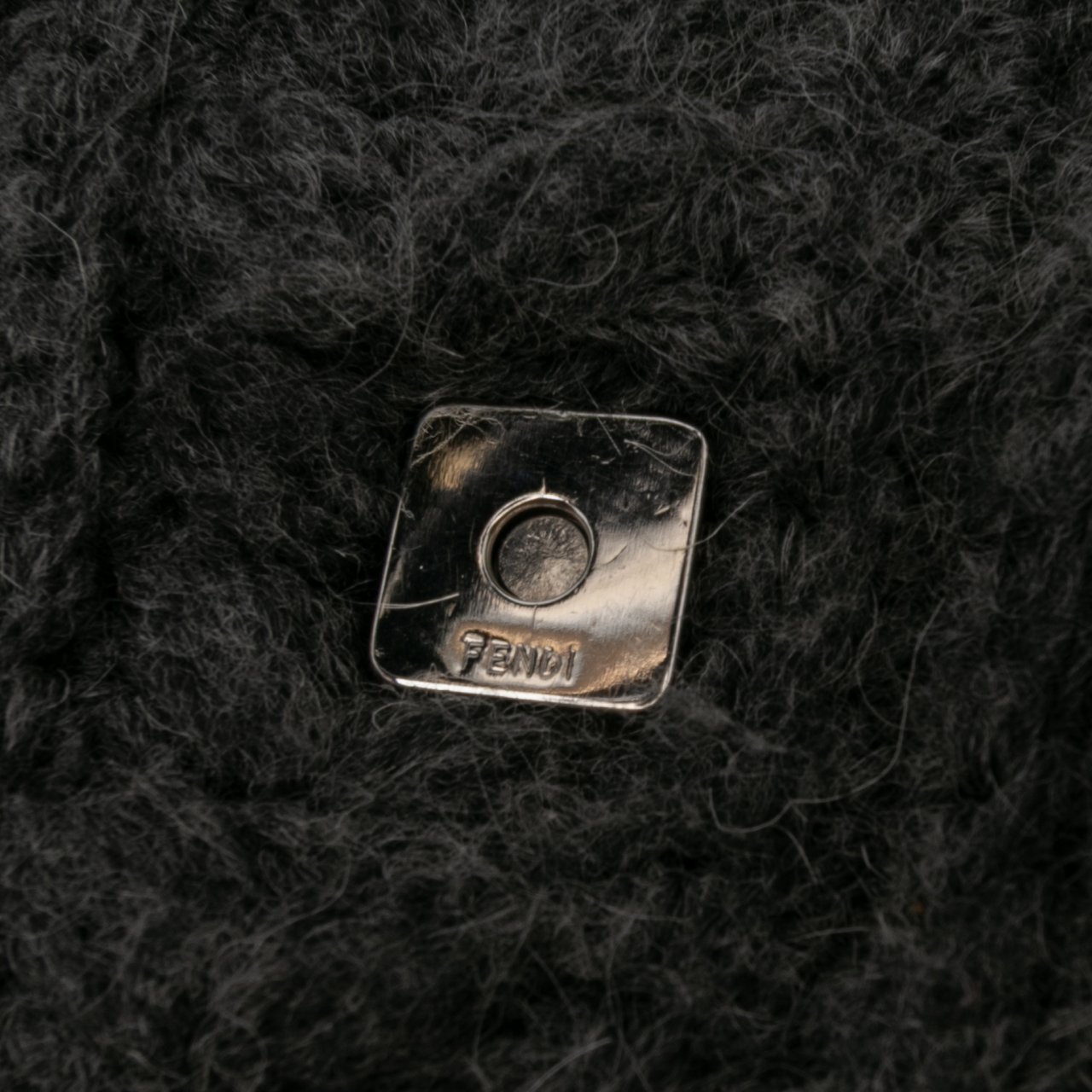 Fendi Crochet Wool Mamma Forever Grijs