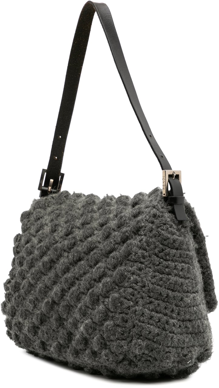 Fendi Crochet Wool Mamma Forever Grijs