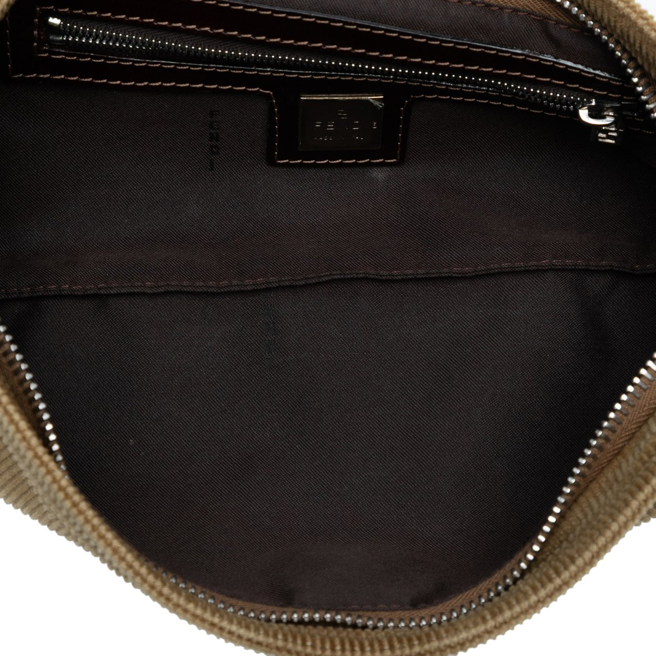 Fendi Corduroy Baguette Pochette Bruin