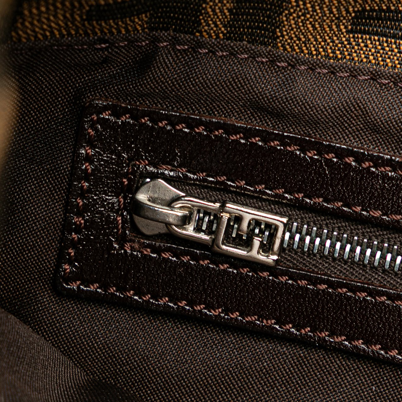 Fendi Zucca Canvas Shoulder Bag Bruin