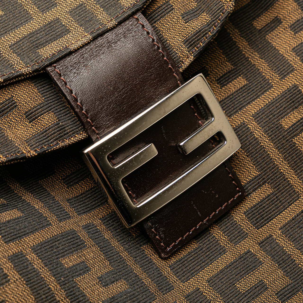 Fendi Zucca Canvas Double Flap Shoulder Bag Bruin
