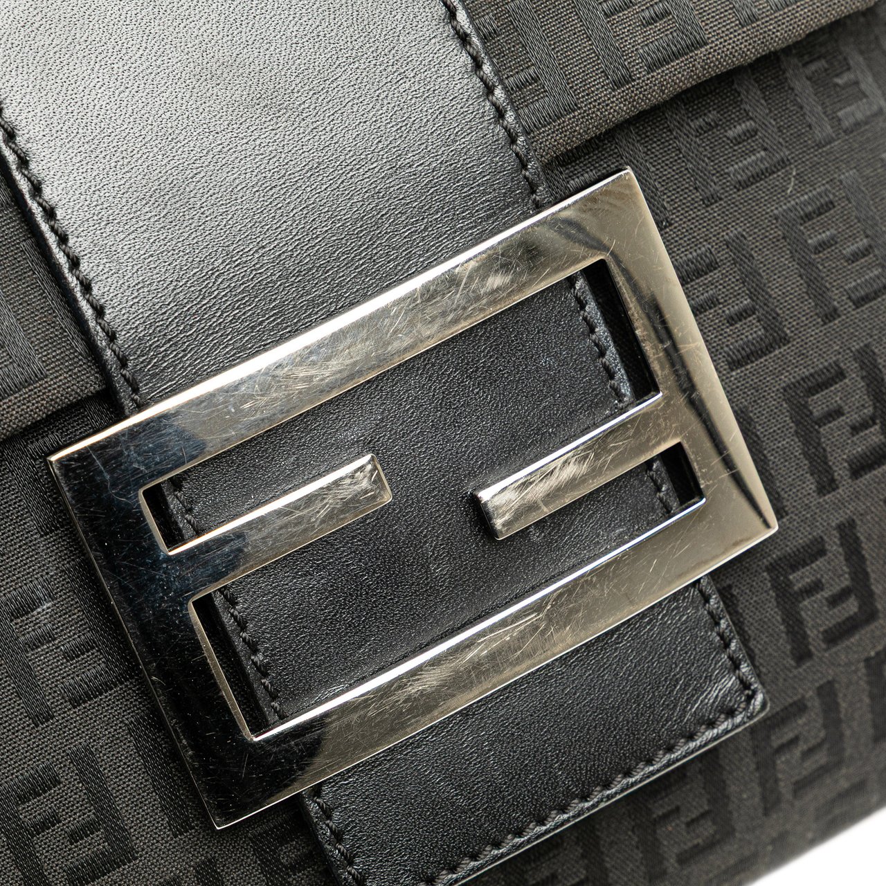 Fendi Zucchino Canvas Crossbody Zwart