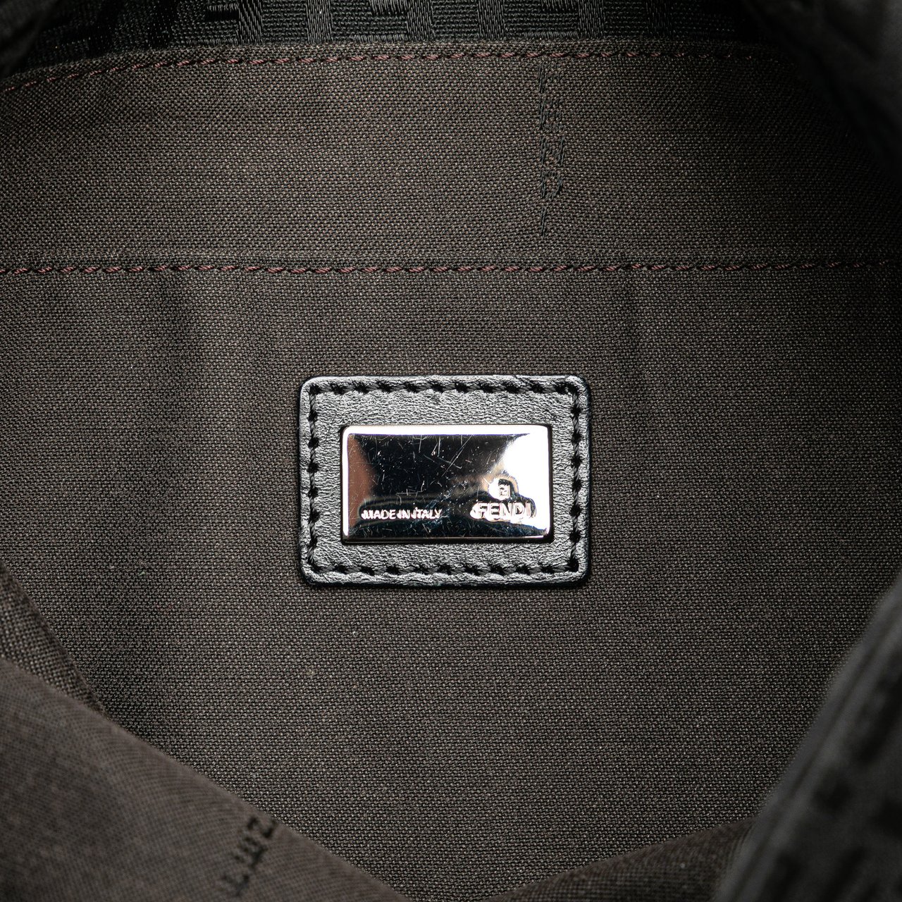 Fendi Zucchino Canvas Crossbody Zwart