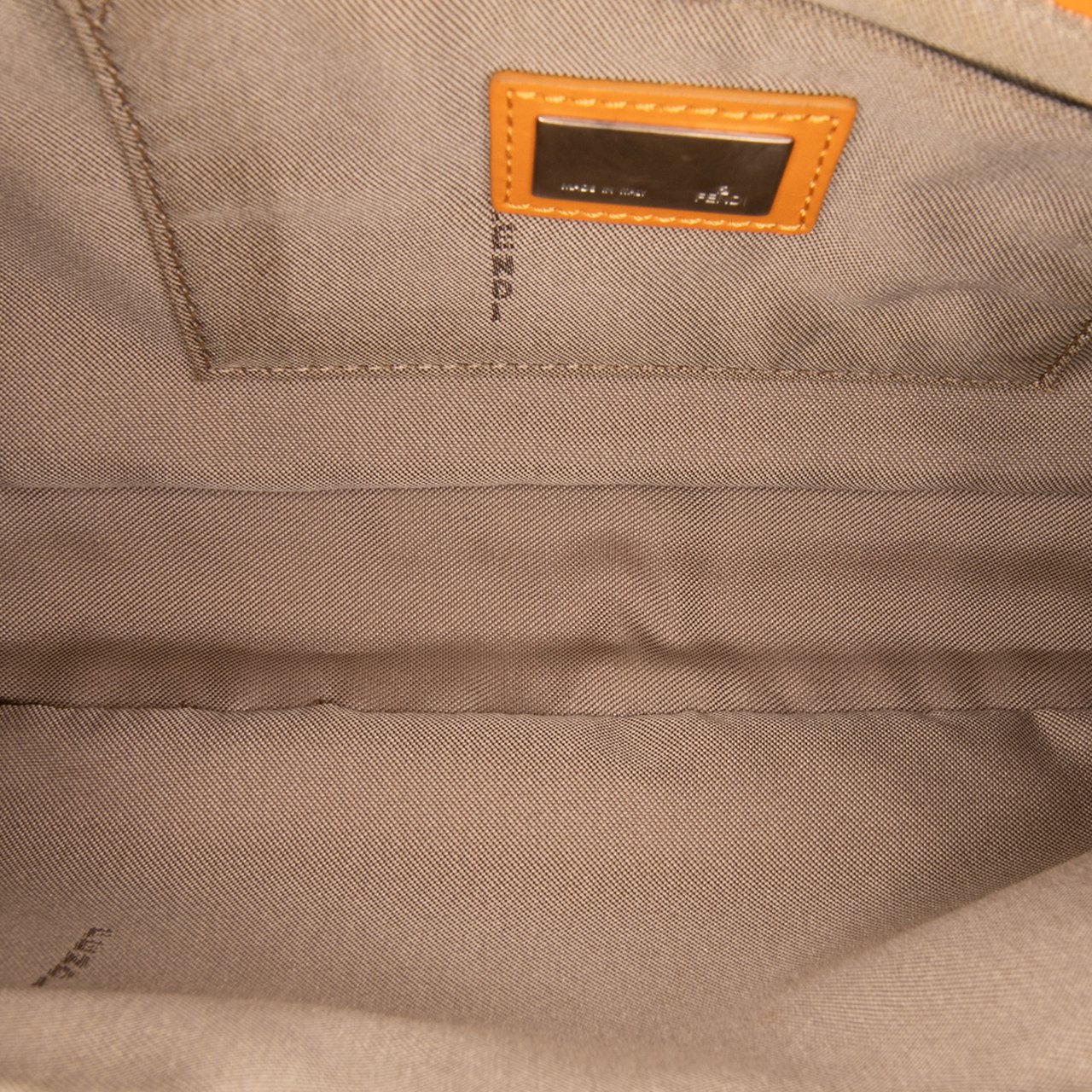 Fendi Zucchino Canvas Pochette Oranje