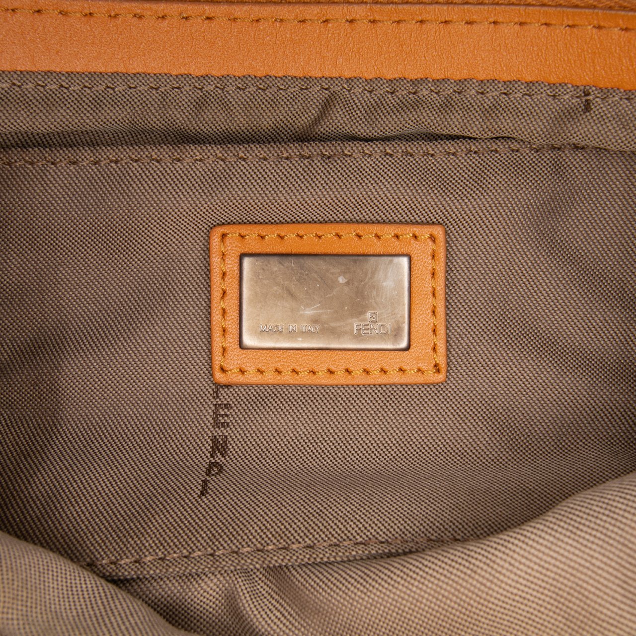 Fendi Zucchino Canvas Pochette Oranje