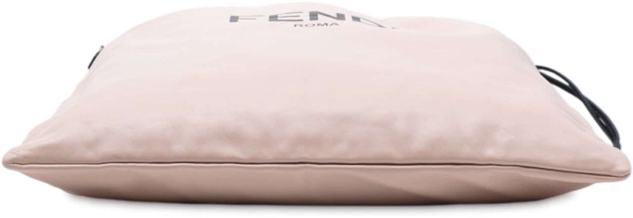 Fendi Medium Leather Logo Drawstring Crossbody Roze