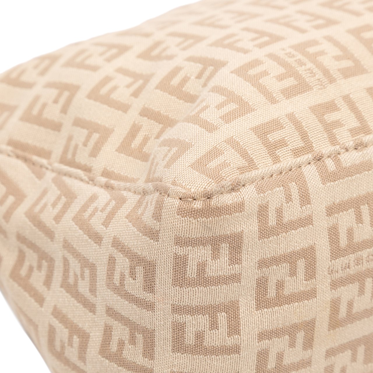 Fendi Zucchino Canvas Pochette Bruin