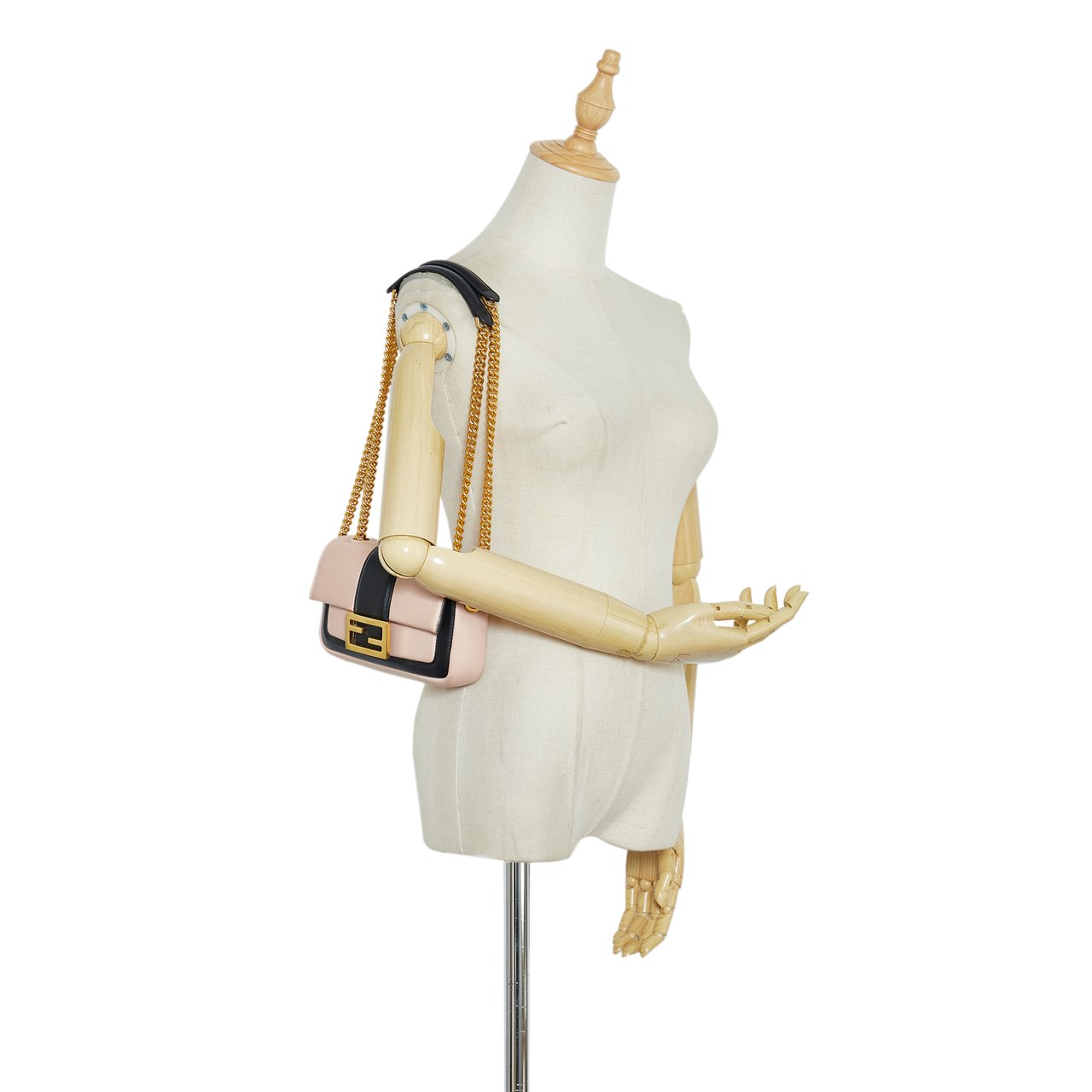 Fendi Mini Baguette Chain Roze