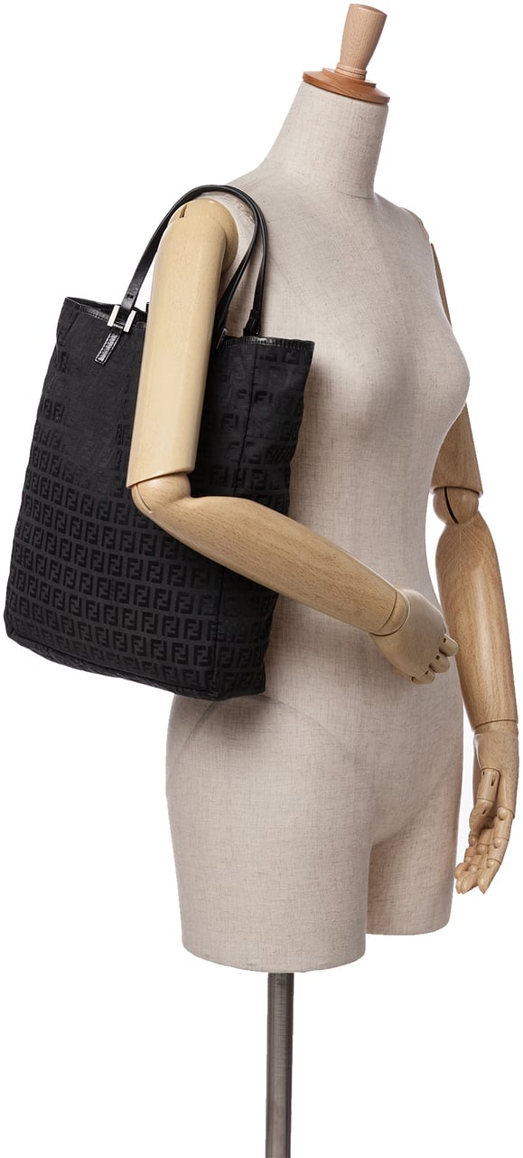 Fendi Zucchino Canvas Tote Zwart
