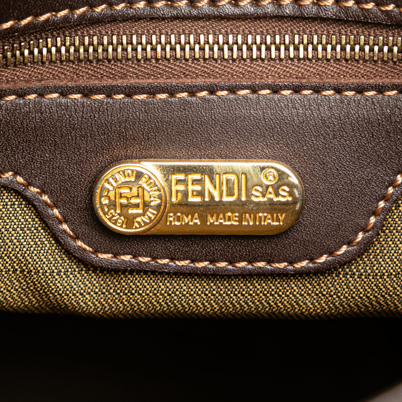 Fendi Zucca Canvas Shoulder Bag Bruin