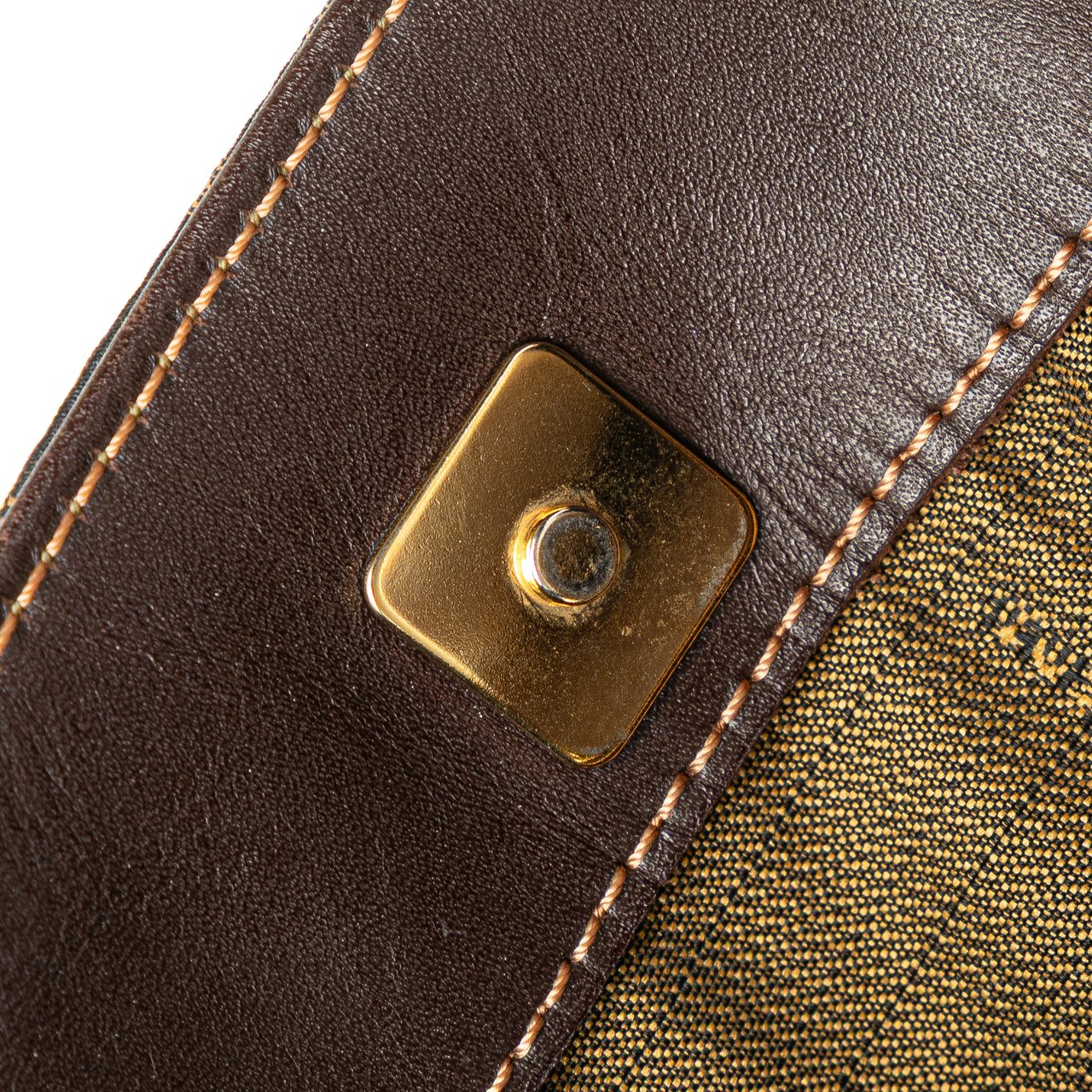 Fendi Zucca Canvas Shoulder Bag Bruin
