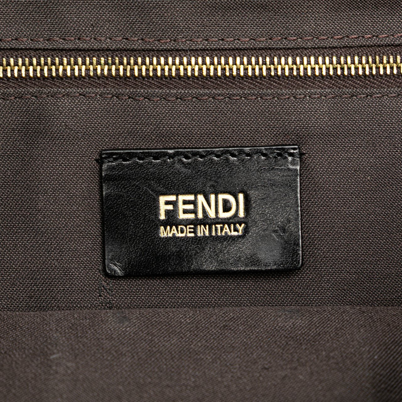 Fendi Glazed Leather Chain Flap Baguette Crossbody Grijs