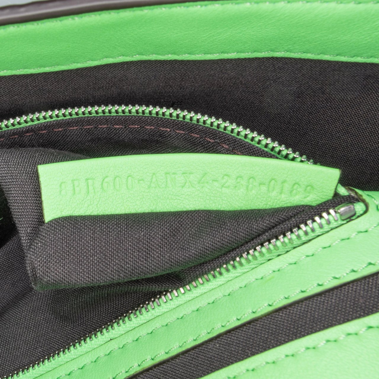 Fendi Zucca Embossed Stitched Leather Baguette Satchel Groen