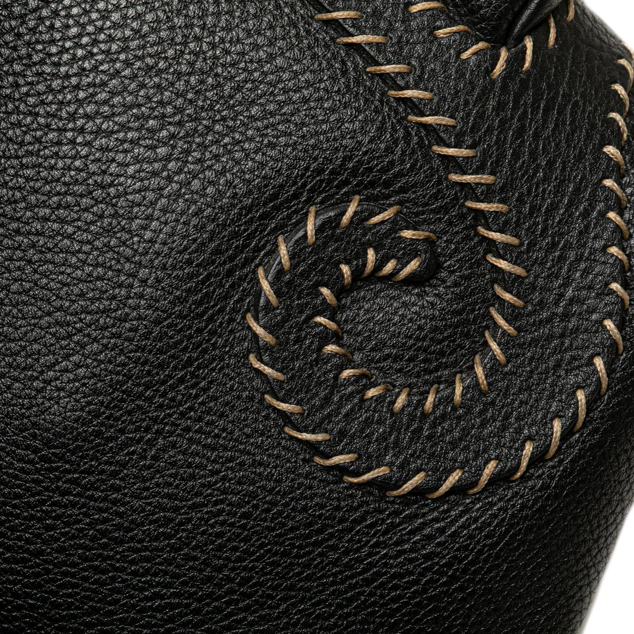 Fendi Leather Selleria Oyster Hobo Zwart