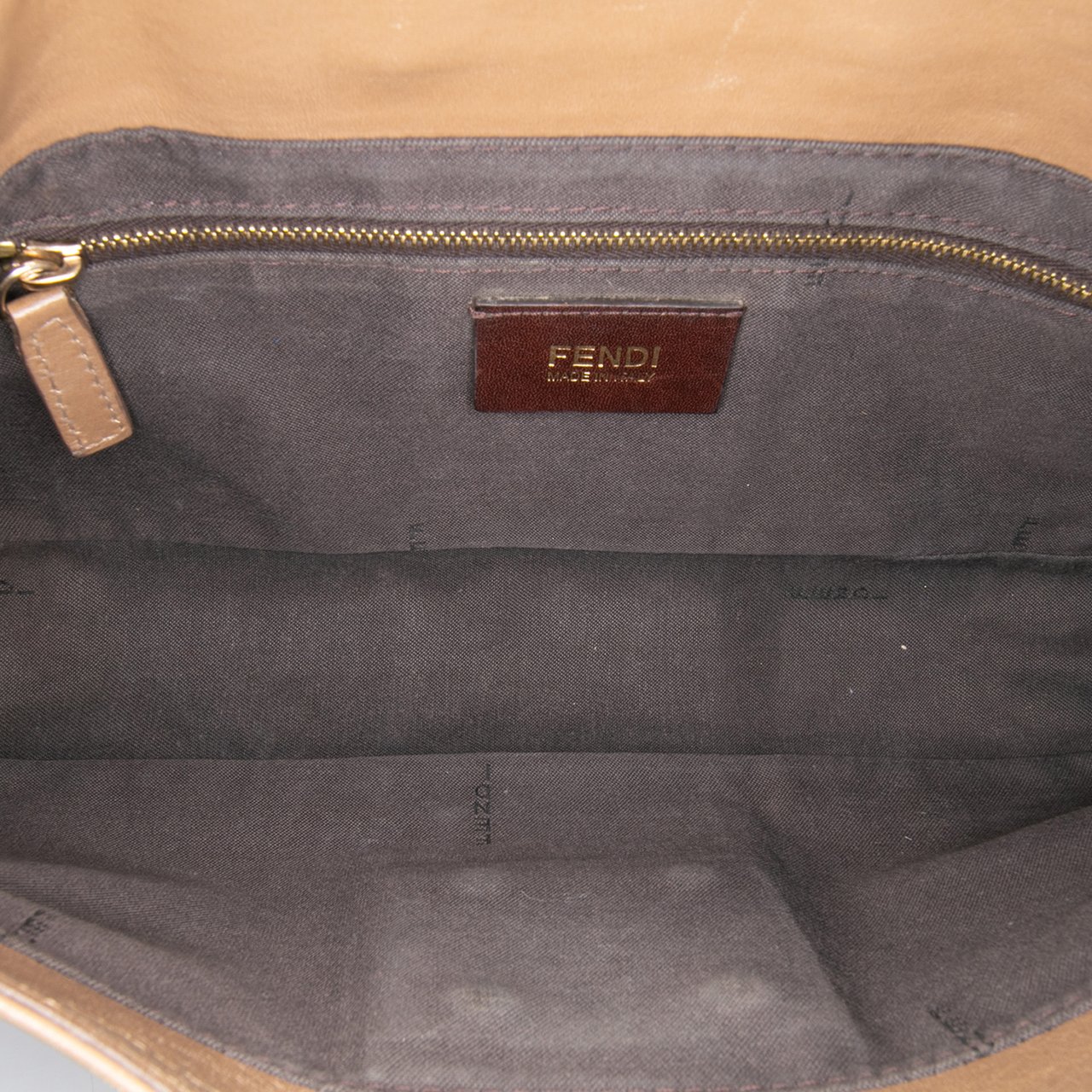 Fendi Leather Baguette Chain Flap Bruin