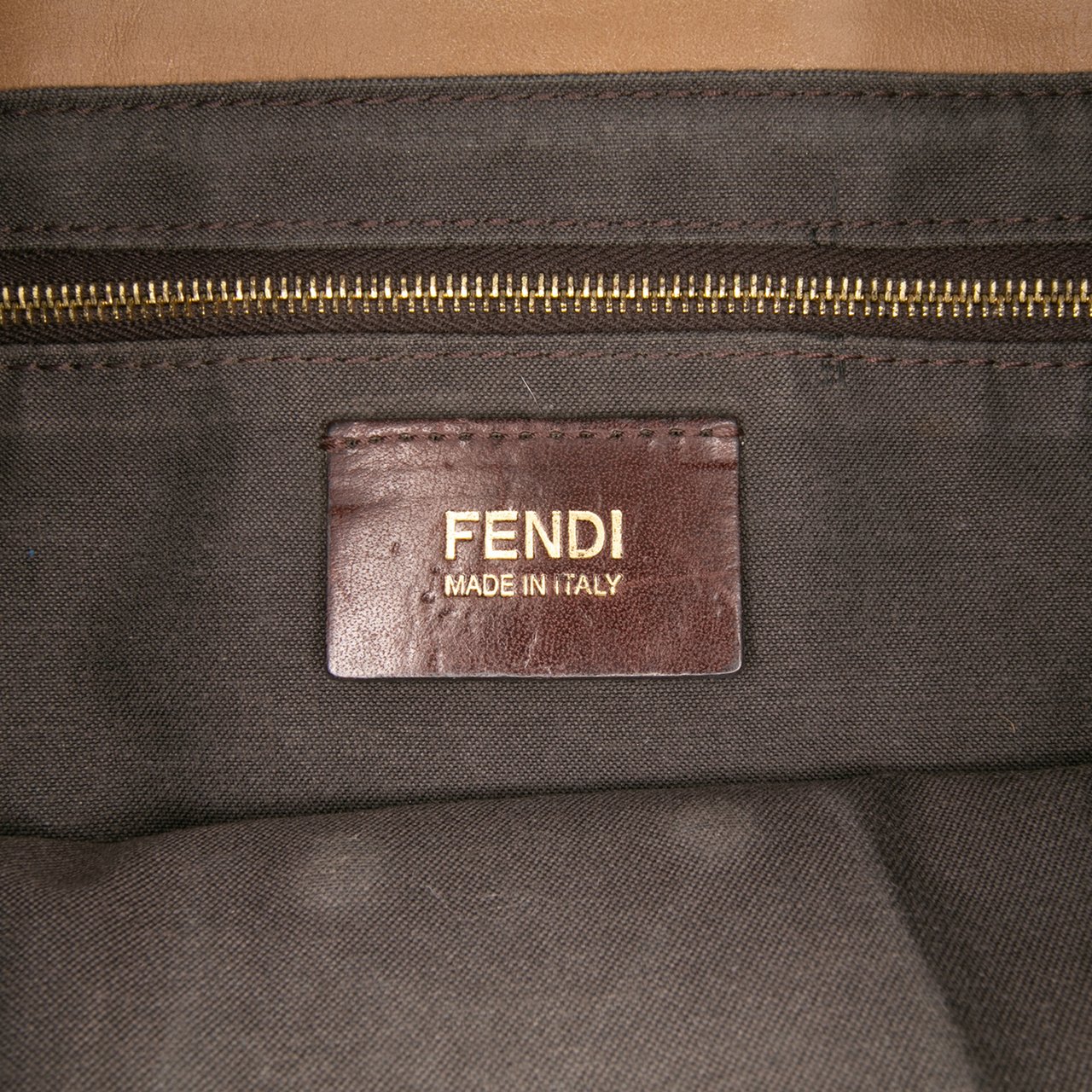 Fendi Leather Baguette Chain Flap Bruin