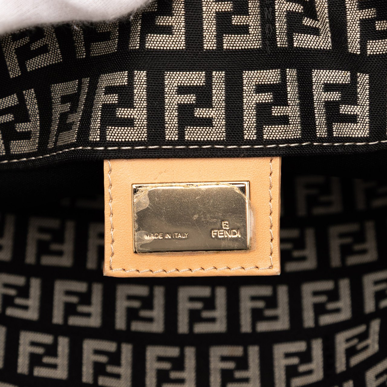 Fendi Small Zucchino Canvas Tote Zwart