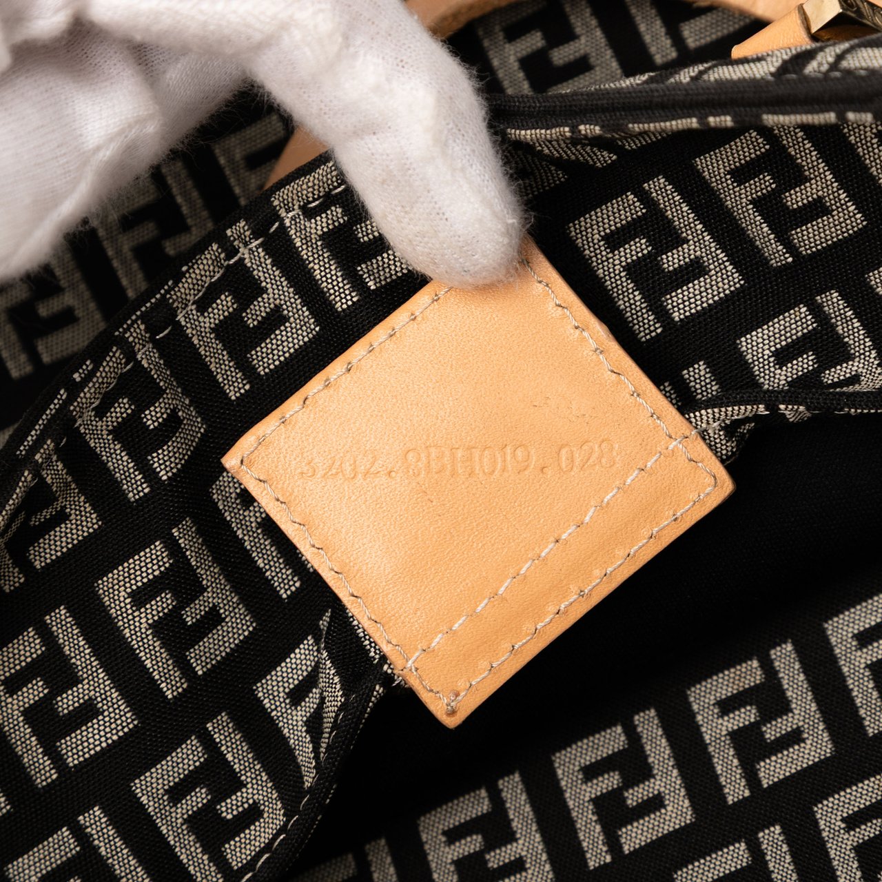 Fendi Small Zucchino Canvas Tote Zwart