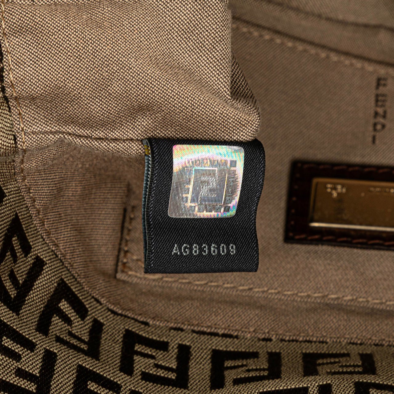 Fendi Zucchino Canvas Shoulder Bag Bruin