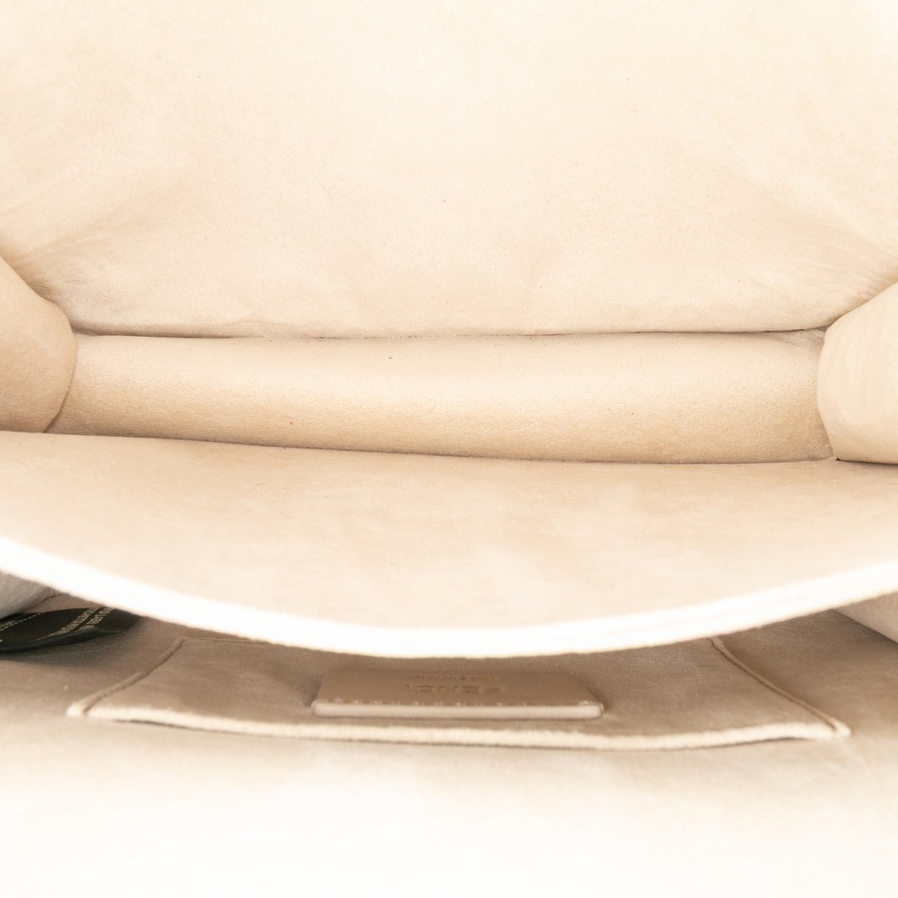 Fendi Small Scalloped Metallic Calfskin Studded Pearl Kan I Crossbody Zilver