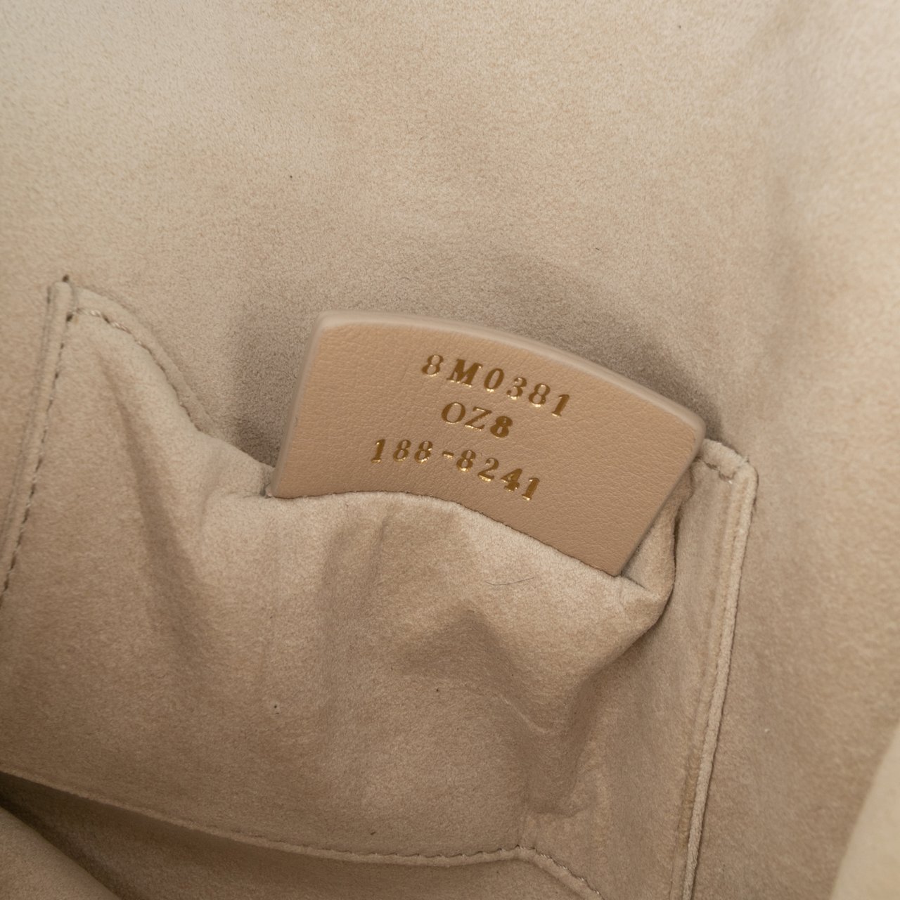 Fendi Small Scalloped Metallic Calfskin Studded Pearl Kan I Crossbody Zilver