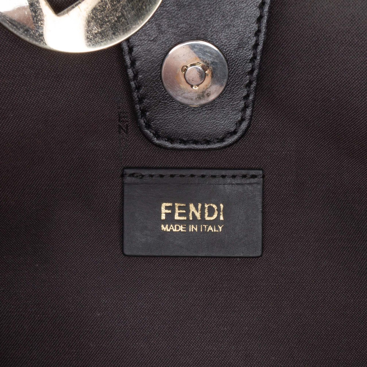 Fendi Zucchino Canvas Shoulder Bag Zwart