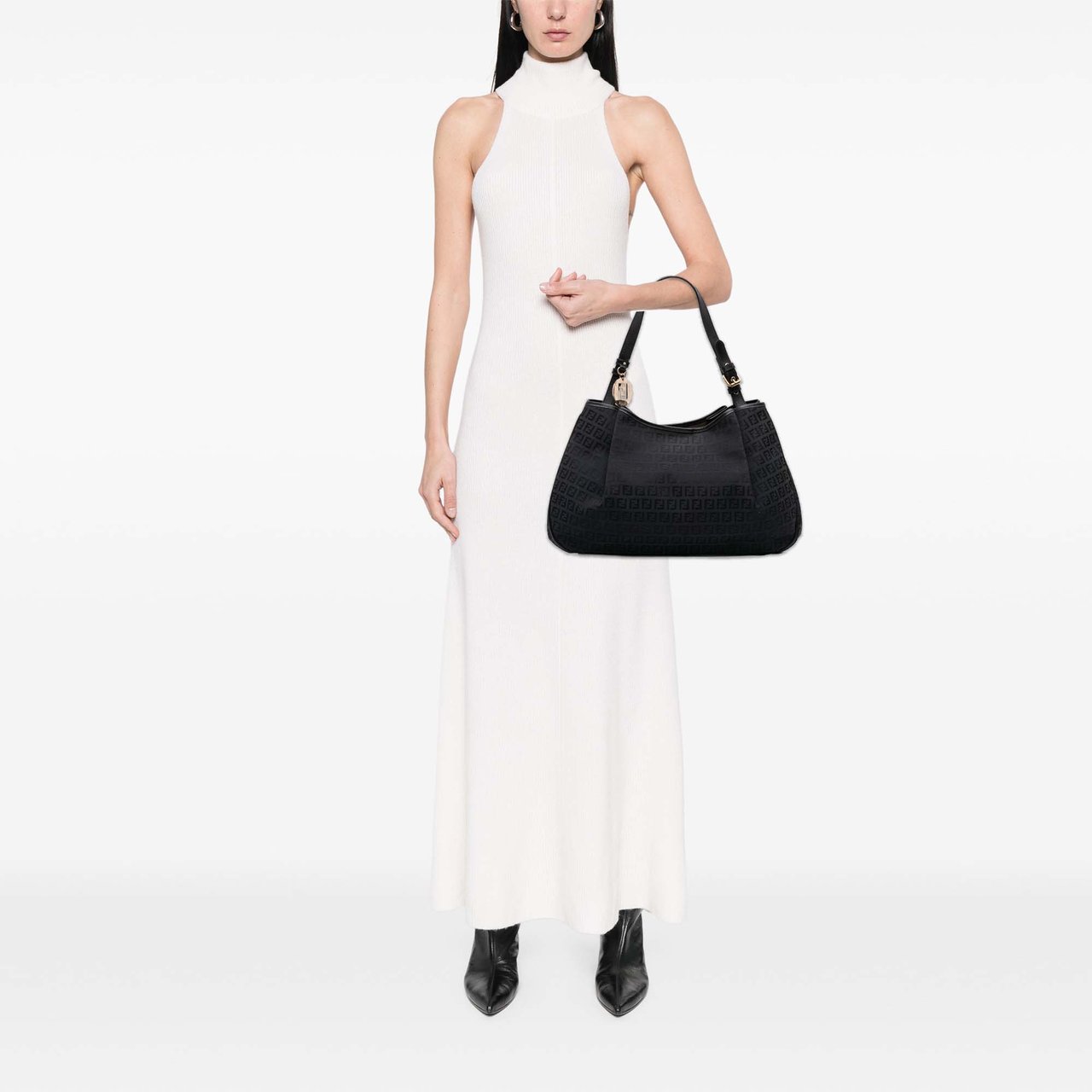 Fendi Zucchino Canvas Shoulder Bag Zwart