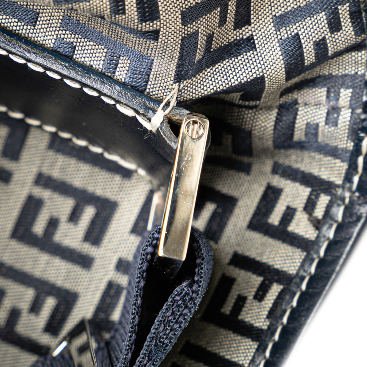 Fendi Zucchino Canvas Crossbody Grijs
