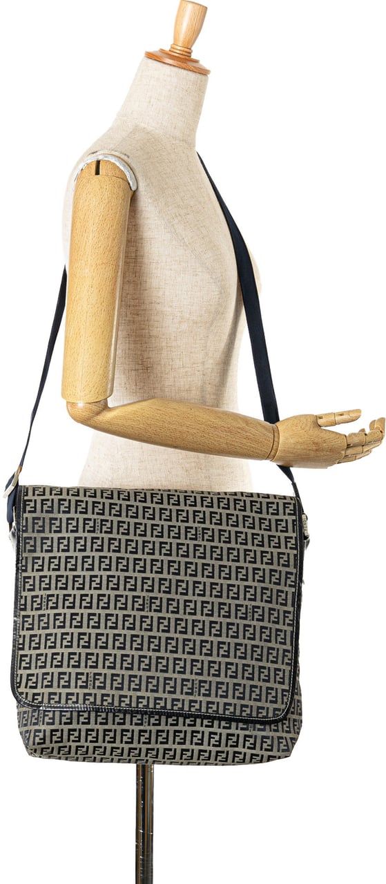 Fendi Zucchino Canvas Crossbody Grijs